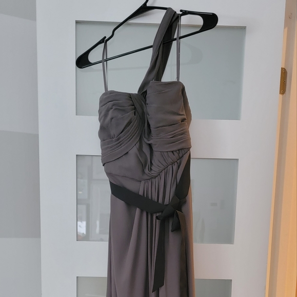 Vera Wang Charcoal Full Length Gown - Picture 2 of 4